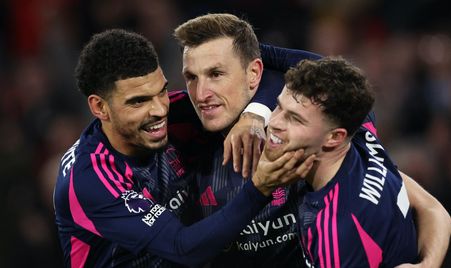 格林表现堪 格林表现堪